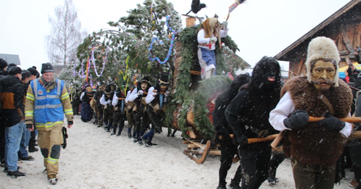 Der-Bloch-zog-die-Massen-in-den-Bann-Das-war-die-Fasnacht-in-Fiss
