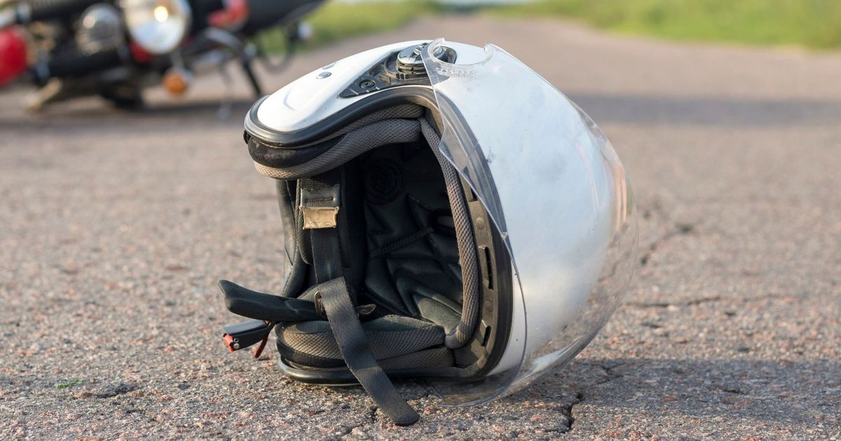 Kollision-bei-berholman-ver-Motorradfahrerin-bei-Unfall-in-Nassereith-verletzt