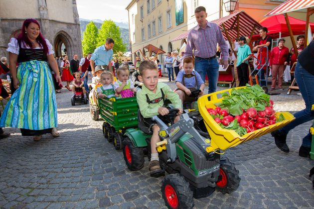 Da hieß es: In die Pedale treten. Vorne Radieschen und hinten eine zuckersüße Wagenladung.