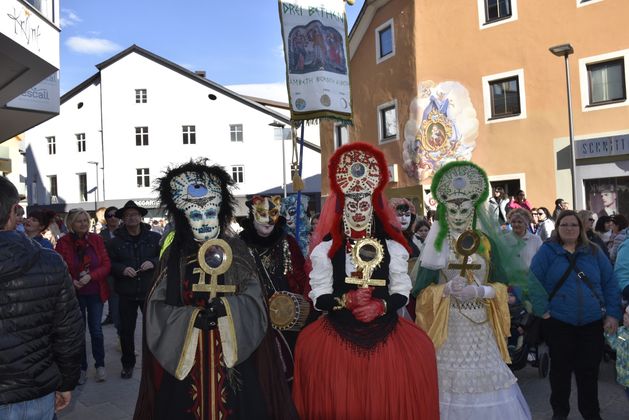 Weiberfasnacht in Imst