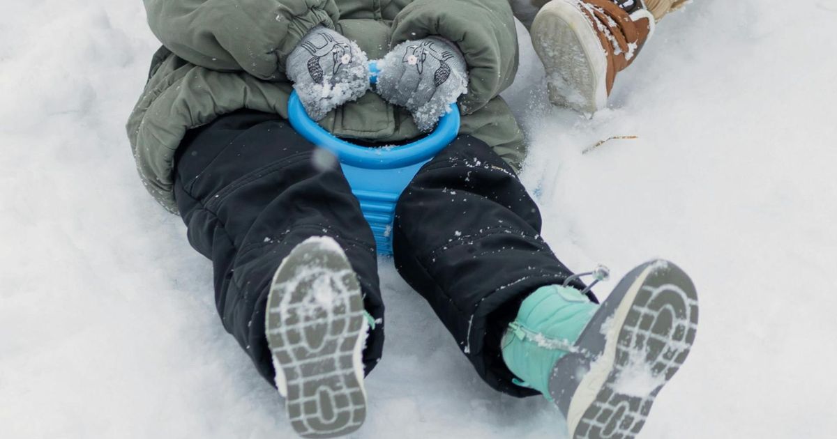 Frau-verlor-mit-Rutschteller-die-Kontrolle-Drei-Verletzte-auf-Rodelbahn-in-Seefeld