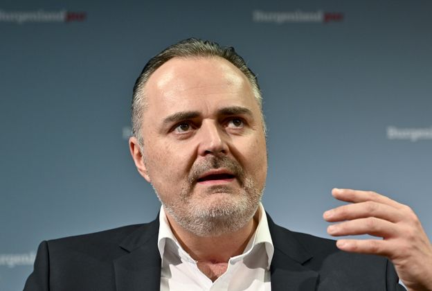 "Das ist doch bitte wie in einer Bananenrepublik." Burgendlands Landeshauptmann Hans Peter Doskozil über Justiz, ÖVP und Sektionschef Christian Pilnacek.