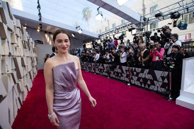 Zuckersüß: In ihrer Balmain-Robe war Emilia Clarke ein echter Hingucker.