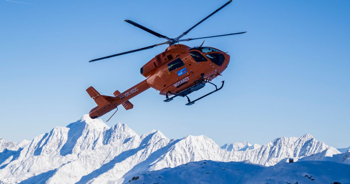 -ber-Piste-hinausgeraten-Skifahrer-in-Tux-schwer-verletzt