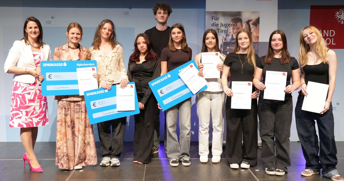 Tirols-junge-Redetalente-berzeugen-Zehn-fahren-nach-Wien