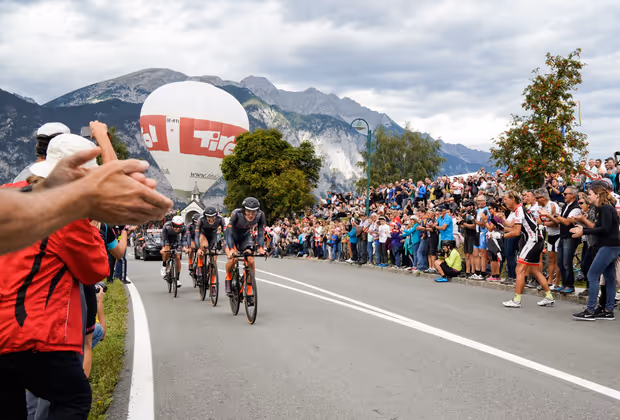 SONNTAG, 23.9.: In der Area 47 im Ötztal fiel der Startschuss für die ersten Rennen der Rad-WM: Die Mannschaftszeitfahren der Damen und Herren.