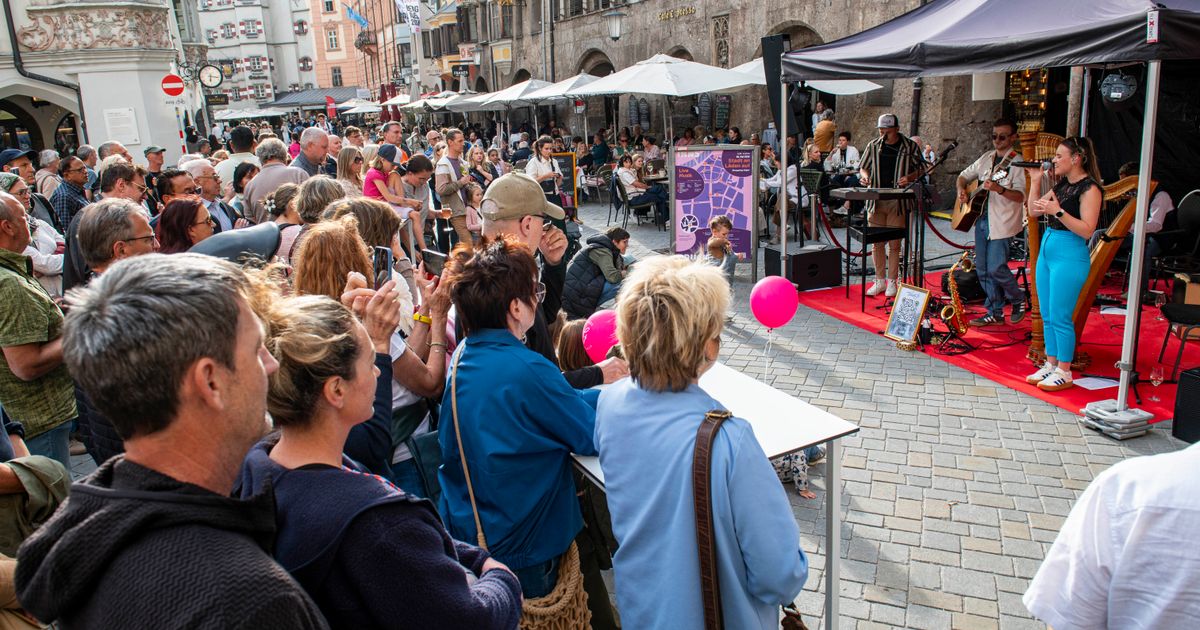 Lange-Einkaufsnacht-lockte-Tausende-nach-Innsbruck-und-Reutte