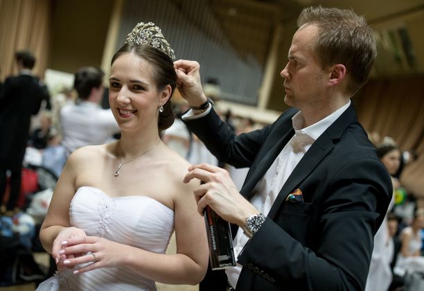 Wie eine Prinzessin: Die Tiara haben dieses Jahr Dolce&Gabbana designet.