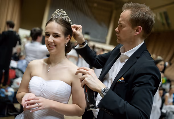 Wie eine Prinzessin: Die Tiara haben dieses Jahr Dolce&Gabbana designet.