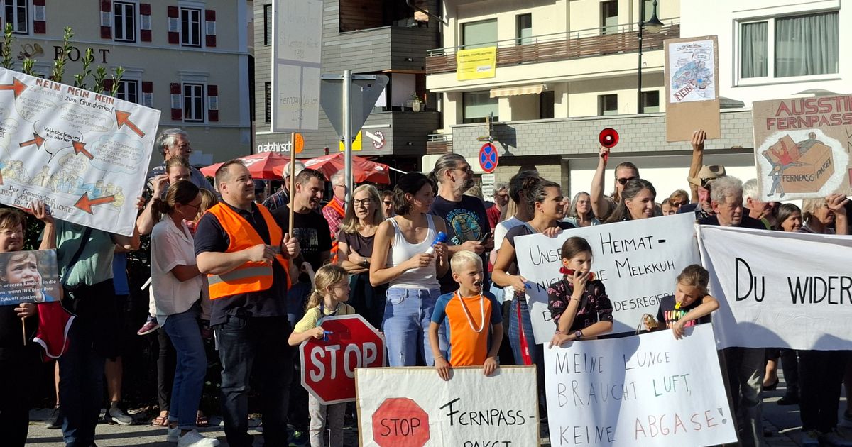 Protest-gegen-Fernpass-Paket-Vorerst-zwei-Sperren-der-Fernpass-Stra-e-angesucht