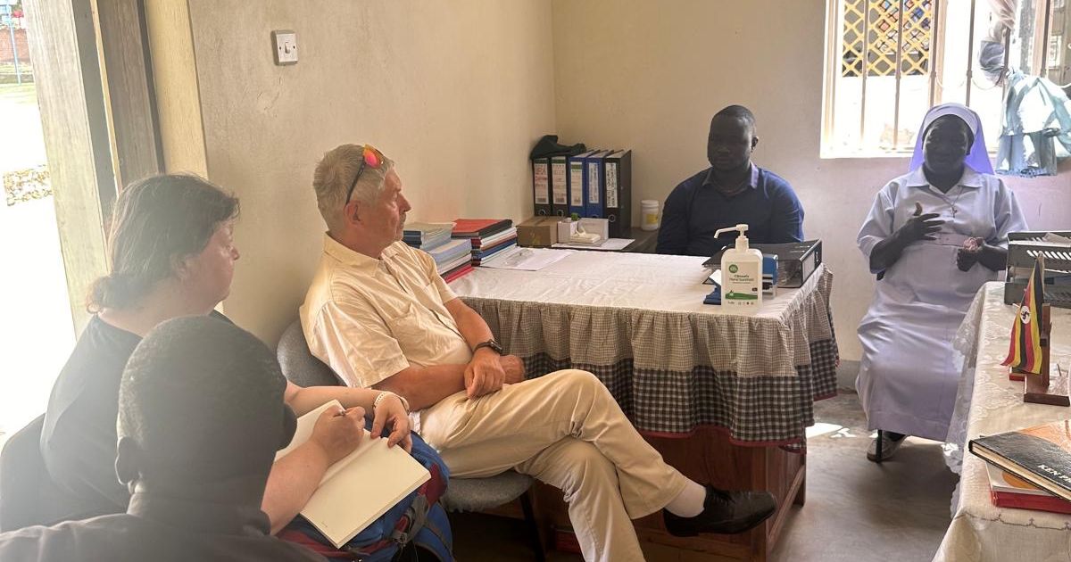 Osttirol-f-r-Mondikolok-Hilfsorganisation-pr-ft-Lage-in-Norduganda-und-im-S-dsudan