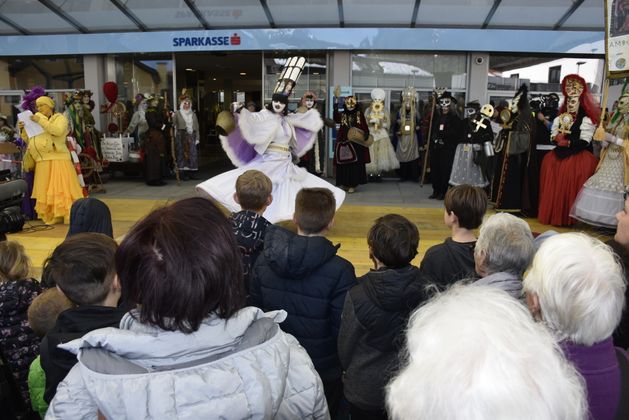 Weiberfasnacht in Imst