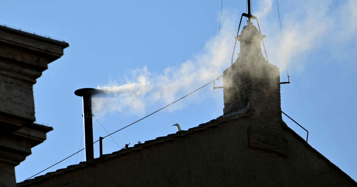 White smoke rises: New Pope to appear soon | Tiroler Tageszeitung Online