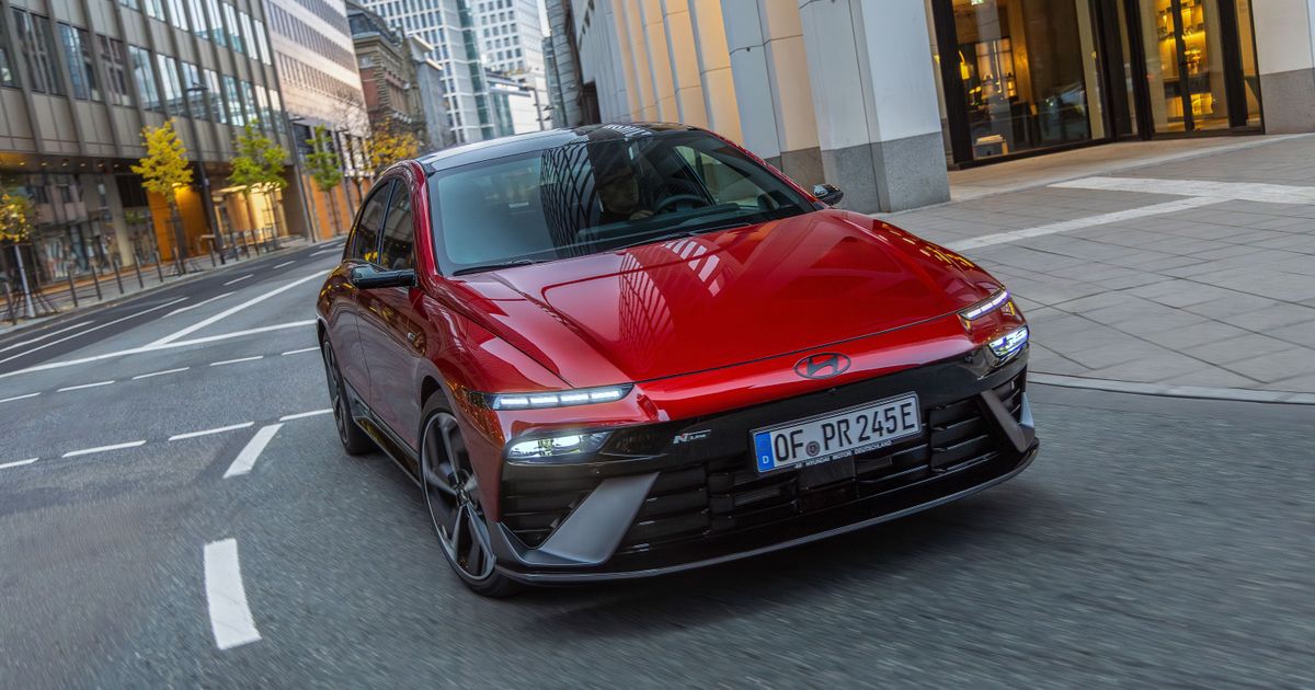 Feinschliff-f-r-Hyundais-Coup-Limousine