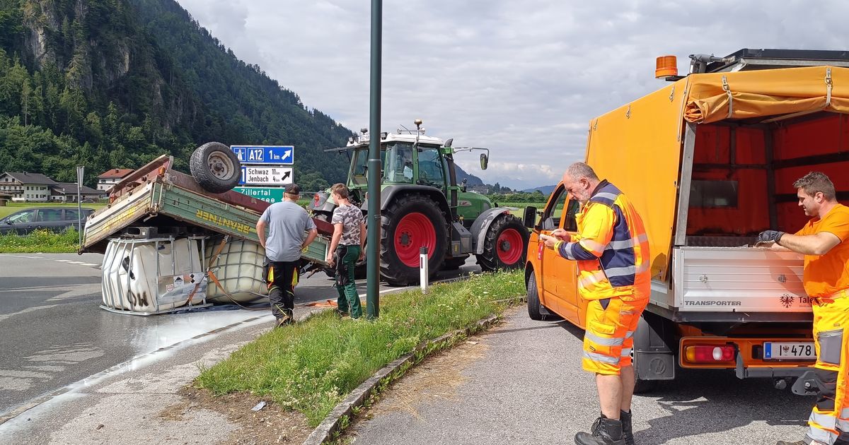 Kurioser-Unfall-im-Zillertal-Gro-e-Menge-Molke-landete-im-Stra-engraben