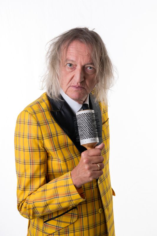 „Bäm-Vallera“: Markus Linder zündet Comedy-Feuerwerk in Elmen