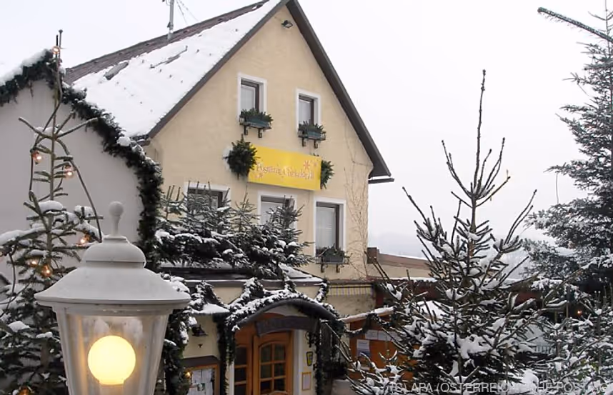 Weihnachtspostamt Christkindl in OÖ hat Arbeit aufgenommen