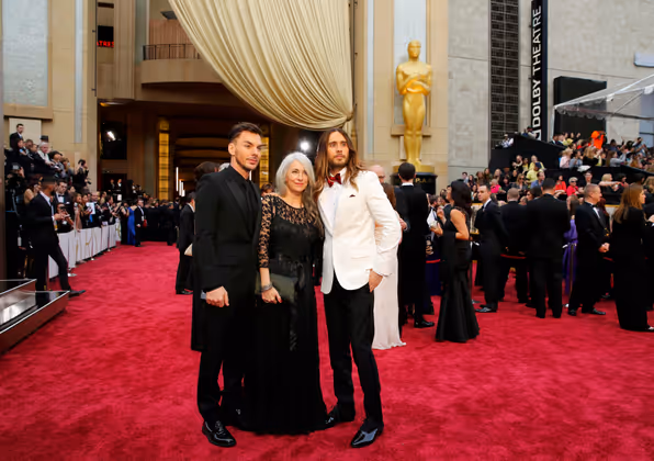 Jared Leto brachte seine Mutter Constance und seinen Bruder Shannon zur Oscar-Gala mit.