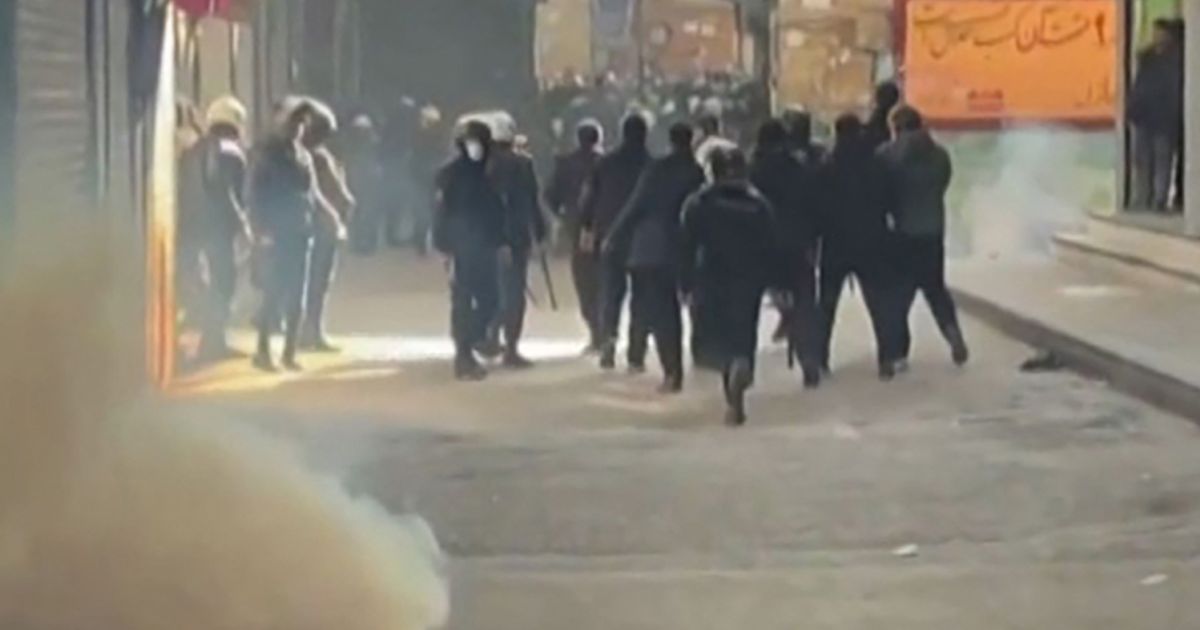 Revolutionsgarden-drohen-Protestierenden-im-Iran