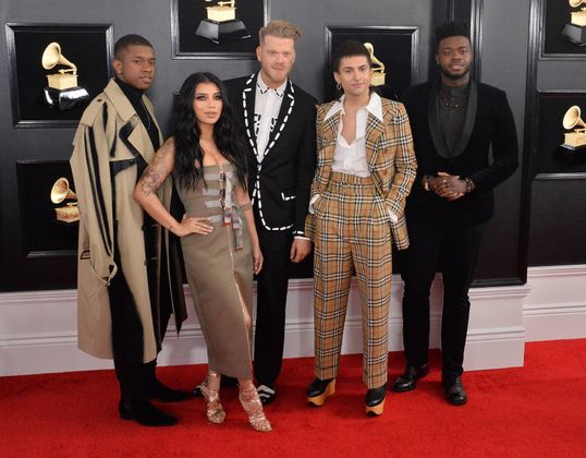 Matt Sallee, Kirstin Maldonado, Scott Hoying, Mitch Grassi und Kevin Olusola.
