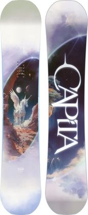 Stylishe Motive hat Snowboard-Hersteller Capita mit dem „Space Metal Fantasy“ im Programm. Das Board speziell für Frauen macht Spaß beim Carven auf der Piste, beim Spielen im Funpark und beim Schweben durch den Pulverschnee. 