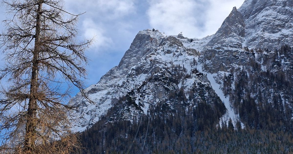Gro-einsatz-in-Ehrwald-Lawine-riss-Klettersteig-Geher-mit