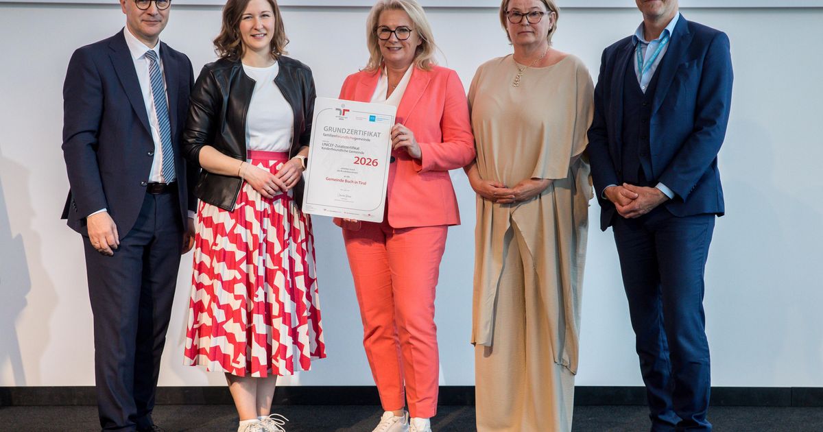 Gemeinde-Buch-hat-ein-ausgezeichnetes-Herz-f-r-Kinder