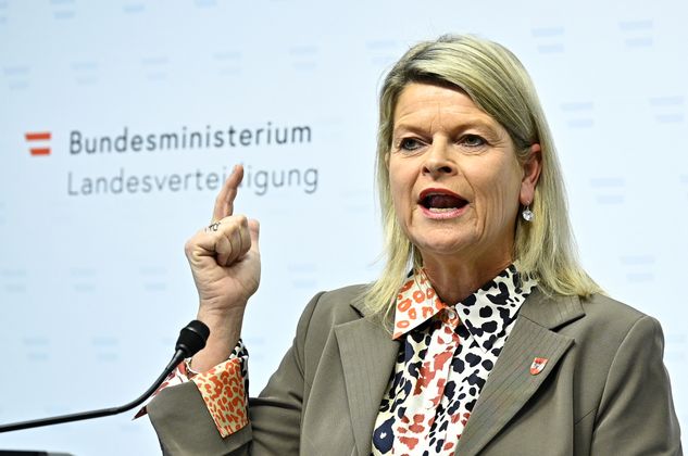 "Für ein Gespräch in Wien in dem in der gestrigen Pressekonferenz geschilderten Format stehen wir nicht zur Verfügung." - ...und behält recht - Airbus zieht das Gesprächsangebot zurück. "Meine Geduld ist jetzt nicht nur am Ende, sondern der Faden ist nun gerissen." - Tanner prüft eine zivilrechtliche Klage.