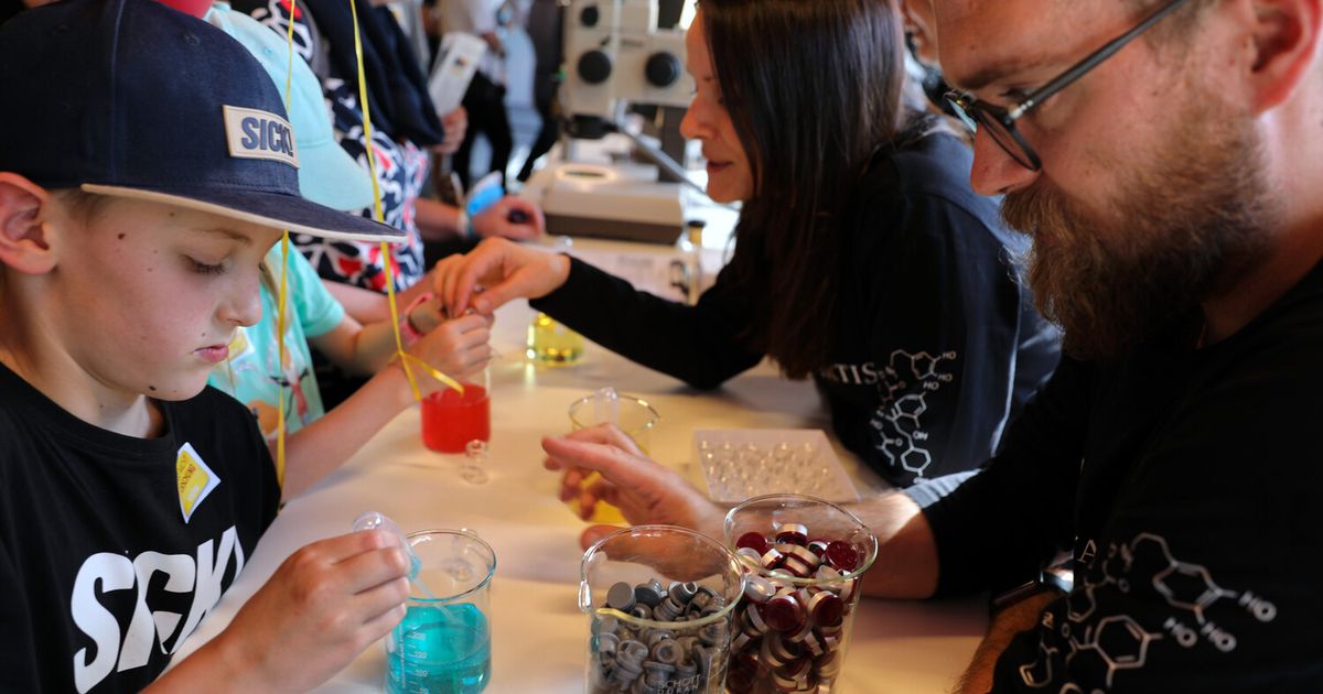 Wissen-hautnah-Die-besten-Bilder-von-der-Langen-Nacht-der-Forschung-in-Tirol