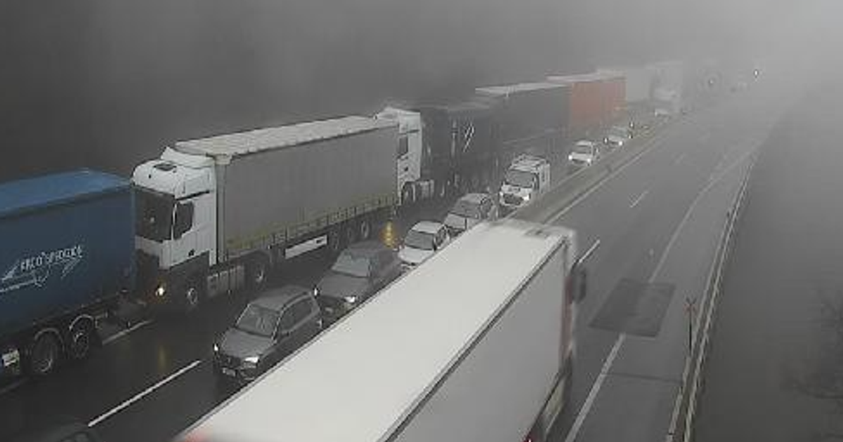 Klein-Lkw-fuhr-in-M-hlbachl-auf-Lkw-auf-Verletzter-bei-Unfall-auf-Brennerautobahn