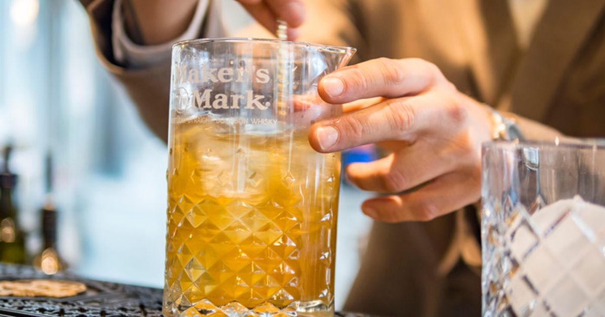 Klaps-auf-Ges-als-Belohnung-f-r-gute-Arbeit-Hotelier-verging-sich-an-Kellnerin