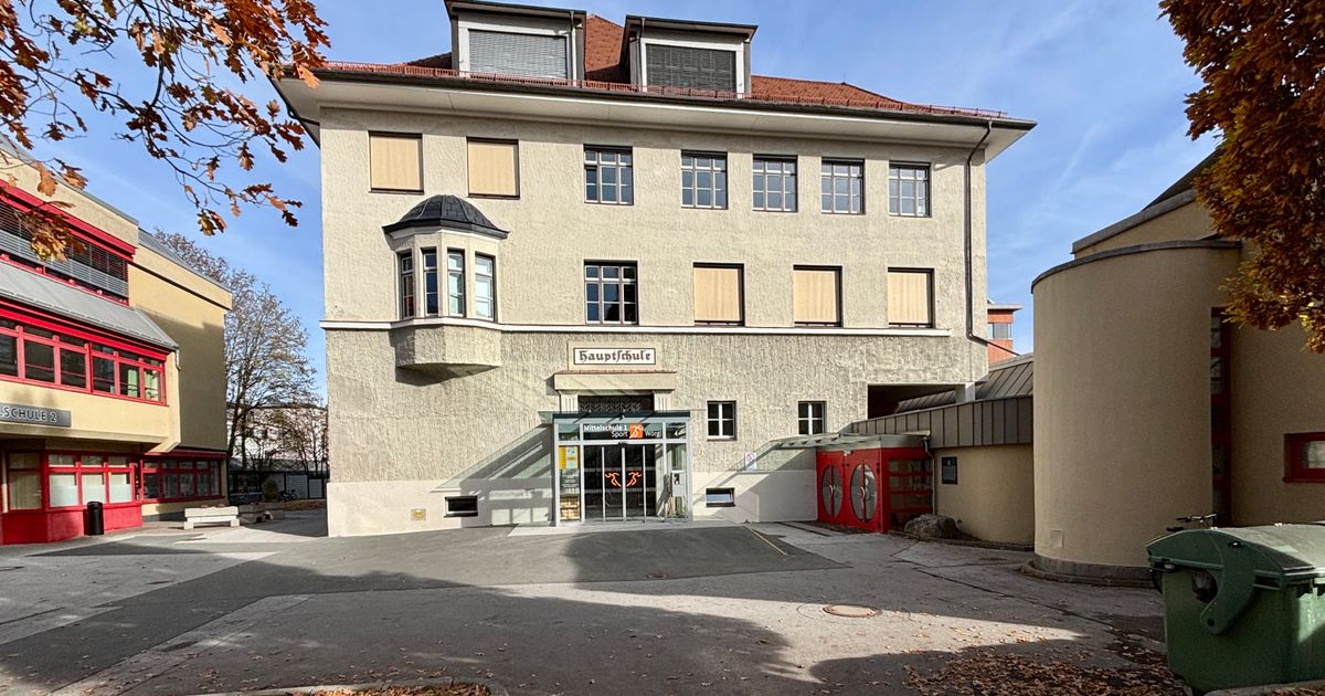 Schulkreuze-im-oder-neben-dem-M-ll-Jetzt-ermittelt-die-W-rgler-Polizei