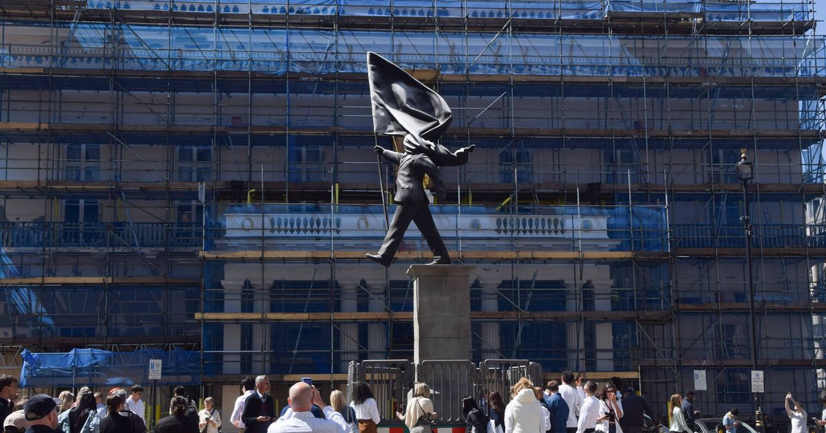 Schritt-in-den-Abgrund-Neues-Banksy-Kunstwerk-in-London-aufgetaucht