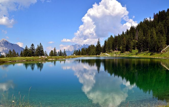 Kaltwassersee unterhalb der Rosshütte in Seefeld.
