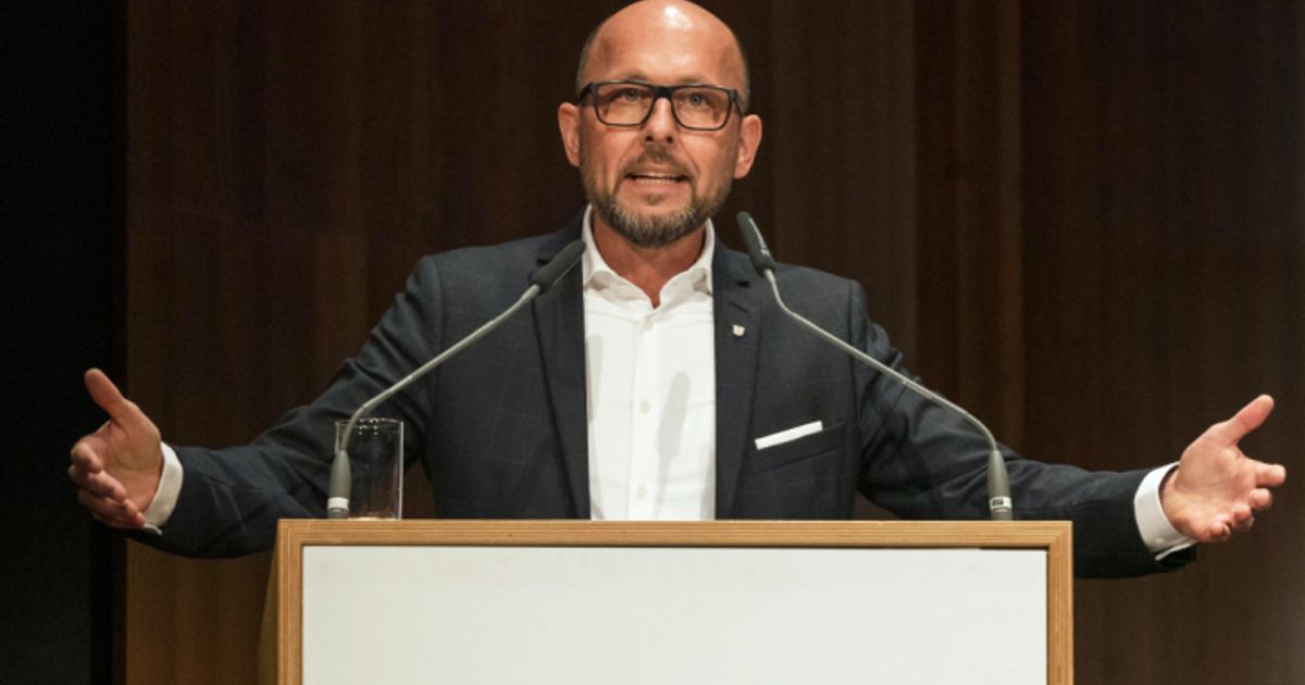 Vorarlbergs-Landeshauptstadt-Bregenz-tritt-auf-Kostenbremse