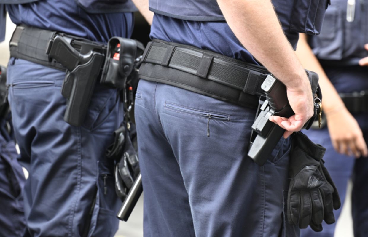 Bei Drogengeschäft überrascht: Polizei nahm in Innsbruck zwei Dealer und einen Kunden fest