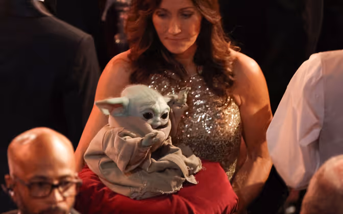 Auch vor Ort: „Din Grogu“ besser bekannt als „Baby Yoda“ aus der Star-Wars TV-Serie „The Mandalorian“