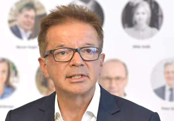 "Das Leben in Österreich und Europa wird sich grundlegend ändern." Gesundheitsminister Rudolf Anschober (Grüne) fasst die Lage zusammen.