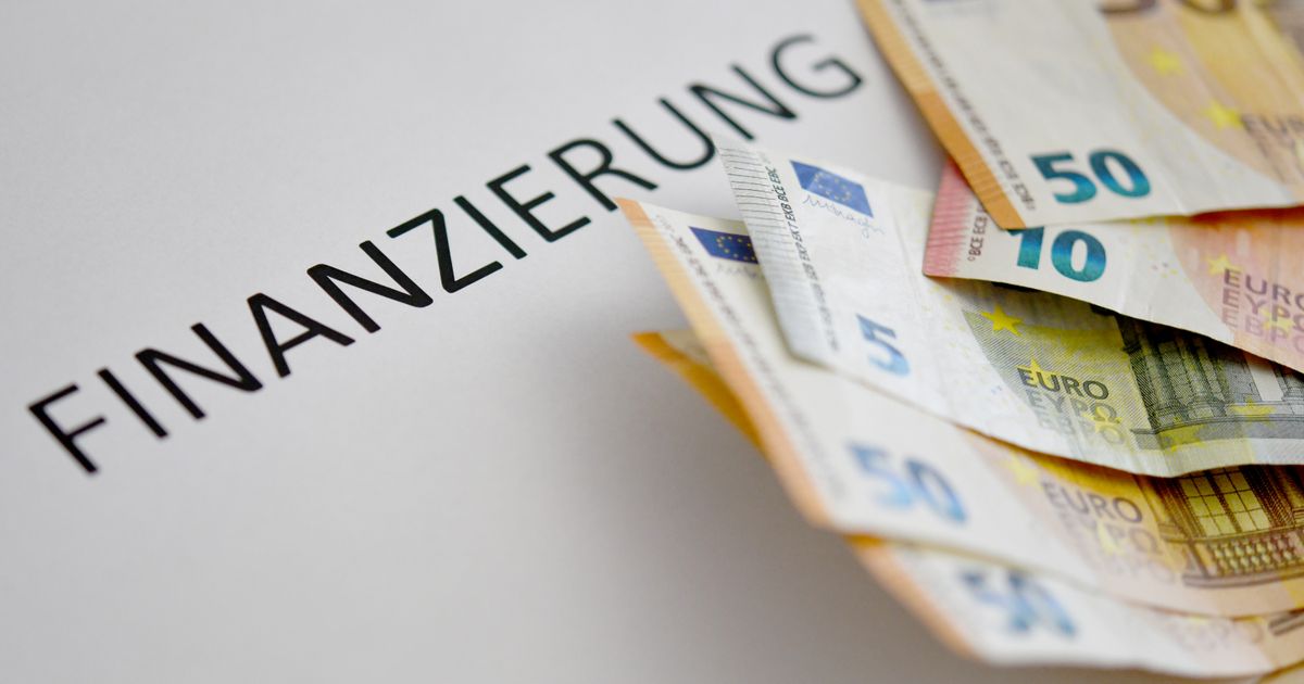 Schwer-Verschuldete-betrogen-Finanzsanierer-in-Innsbruck-verurteilt