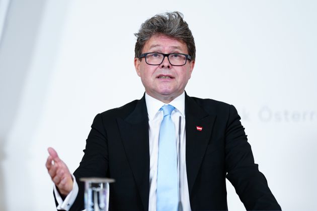 Bildungsminister Martin Polaschek (ÖVP) macht lediglich im August „ein paar Tage Heimaturlaub mit der Familie in der Steiermark“. Mehr gehe sich nicht aus. 