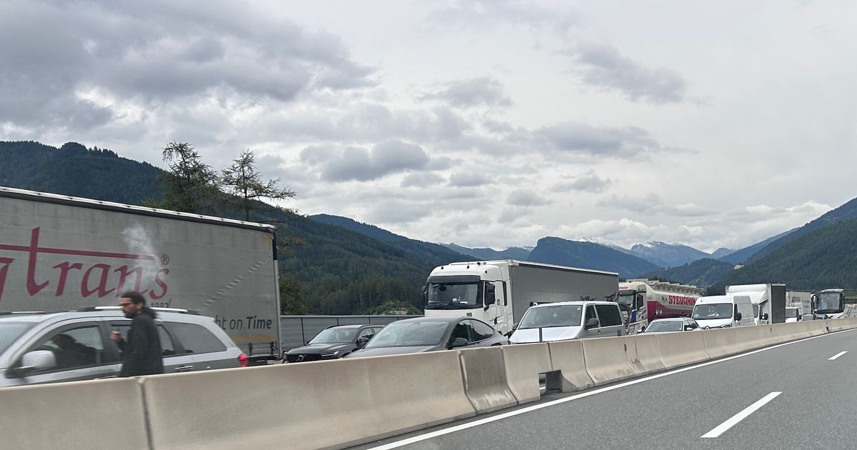 Schwerer-Unfall-auf-der-Brennerautobahn-A13-bei-Matrei-gesperrt