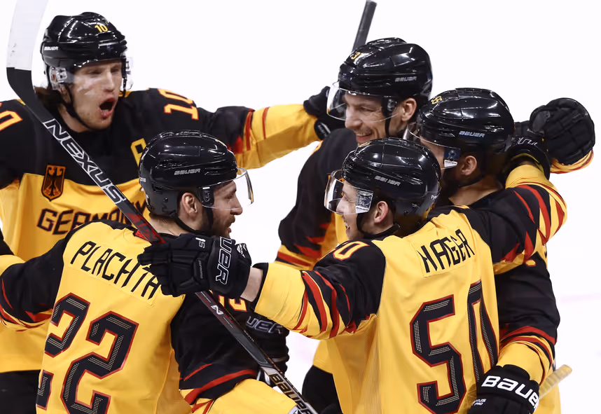Sensationssieg gegen Kanada! Deutschland im Eishockey-Finale