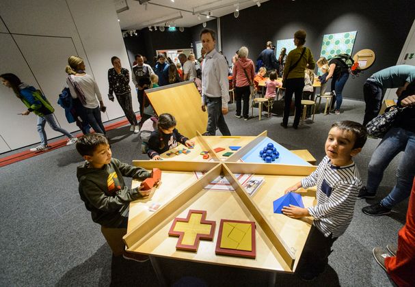 Audioversum, Mathe x anders