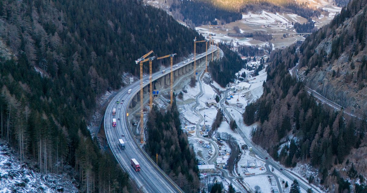 Streit-um-Lueg-Baustellenverkehr-Dorfchefs-setzten-Frist-Asfinag-will-Lkw-Zahl-konstant-halten