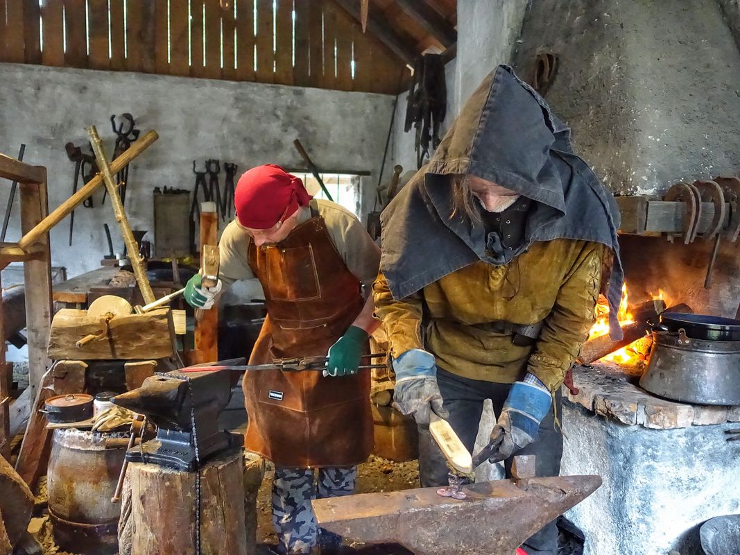 Mittelalter in der Knappenwelt: Wenn der Hammer den Amboss singen lässt