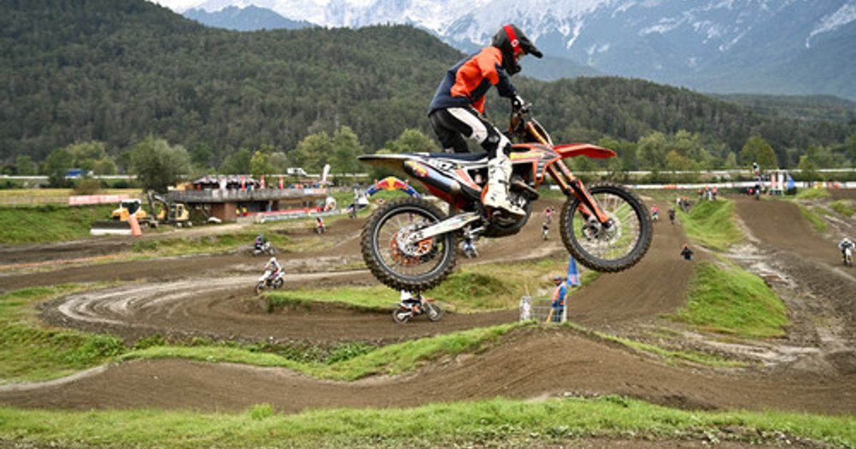 In-Rietz-regieren-wieder-die-Benzin-Br-der-Willkommen-im-Dreck