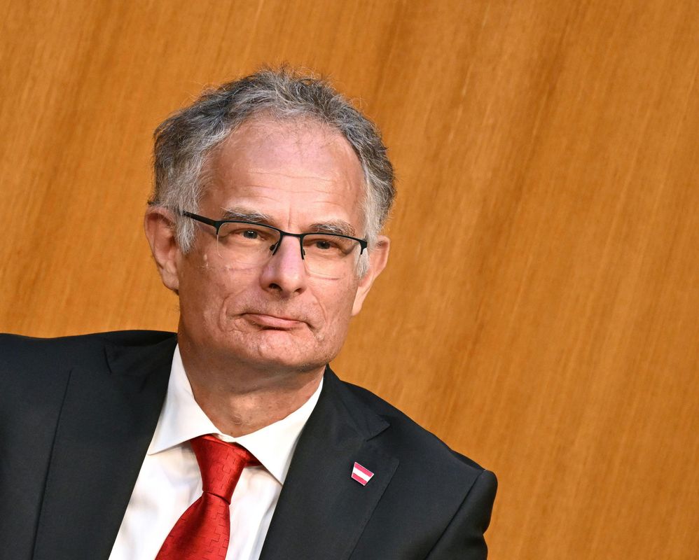 Ab 10 Uhr live: Finanzminister Marterbauer präsentiert Doppe