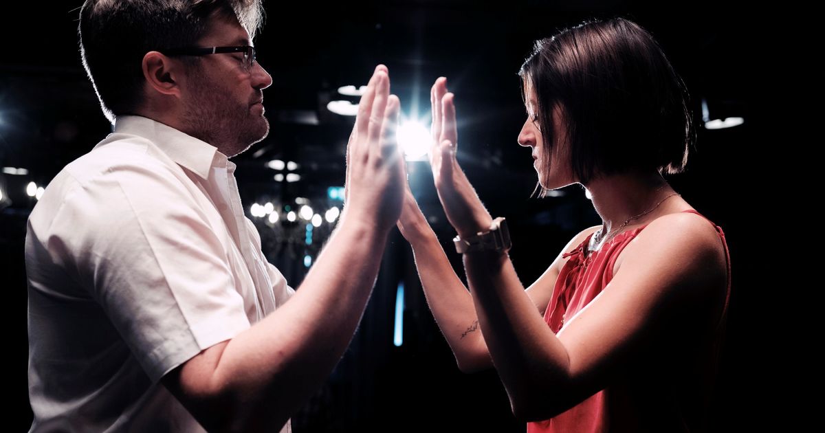 Glattauer-Kom-die-ber-Beziehungskrisen-feiert-Premiere-in-der-Kellerei