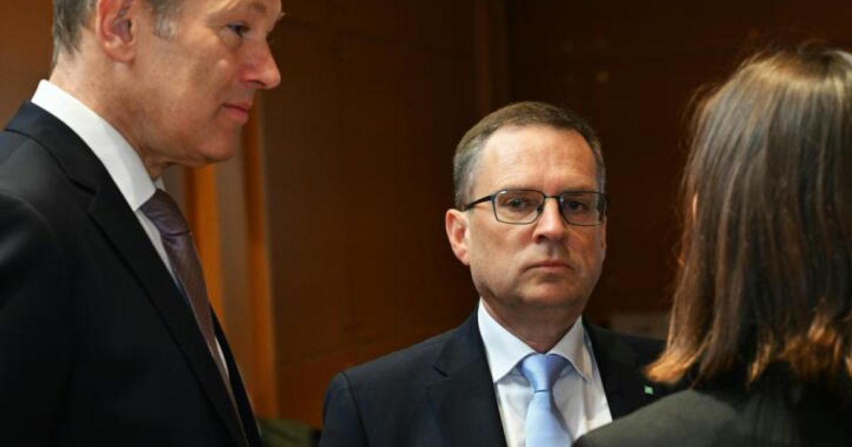 Erste-Zeugen-im-Amtsmissbrauchs-Prozess-gegen-W-ginger