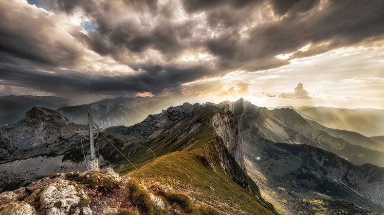 Torsten Mühlbacher war abends zum Fotografieren unterwegs, dabei ist diese tolle Aufnahme vom Rofanspitz entstanden.